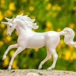 Breyer Stablemates Unicorn Single - Pearl