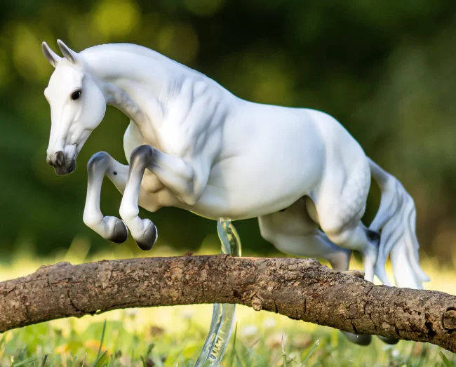 Breyer Traditional Get Rowdy - Dutch Warmblood - Image 2