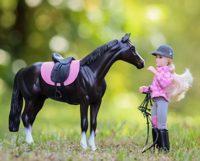 Breyer Freedom Logan & English Rider, Lauren - Image 5