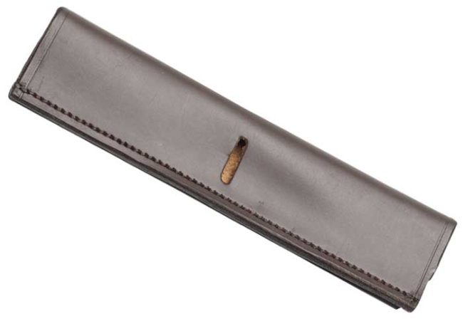 Aintree Closed Curb Chain Cover - Havana