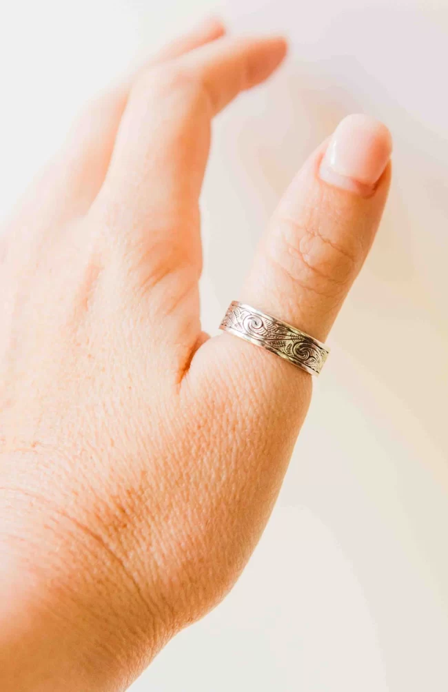 Kelly Herd Men's Engraved Western Wide Band Ring - Sterling Silver - Image 3