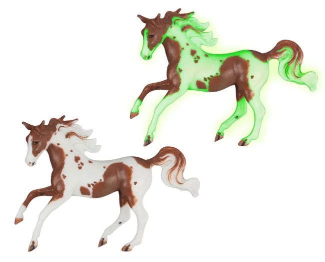 Breyer Activity Paint & Play Glow in the Dark - Image 2