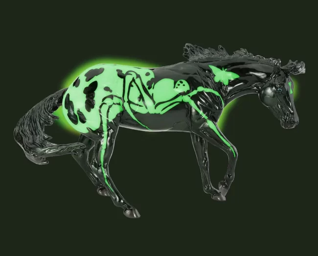 Breyer Traditional 2025 Halloween Horse - Arachne - Image 2