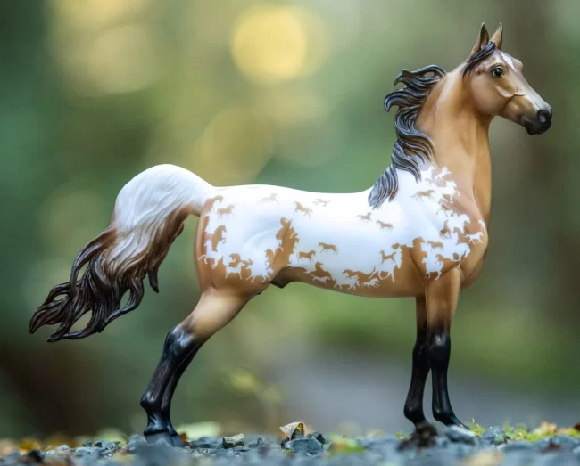 Breyer Traditional 75th Anniversary Saddlebred - Image 4