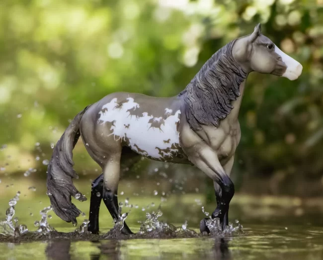 Breyer Traditional 75th Anniversary Stock Horse - Image 4