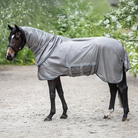 🐴☀️ Keep flies and UV rays at bay! 
The Lami-Cell Insect Master Fly Sheet offers full-coverage protection, breathable comfort, and a perfect fit, complete with detachable belly & neck covers and a tail flap for ultimate freedom. 🐝🛡️